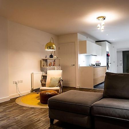 Exquisite Cozy House, Close To Train Station And Amenities Harold Wood Extérieur photo