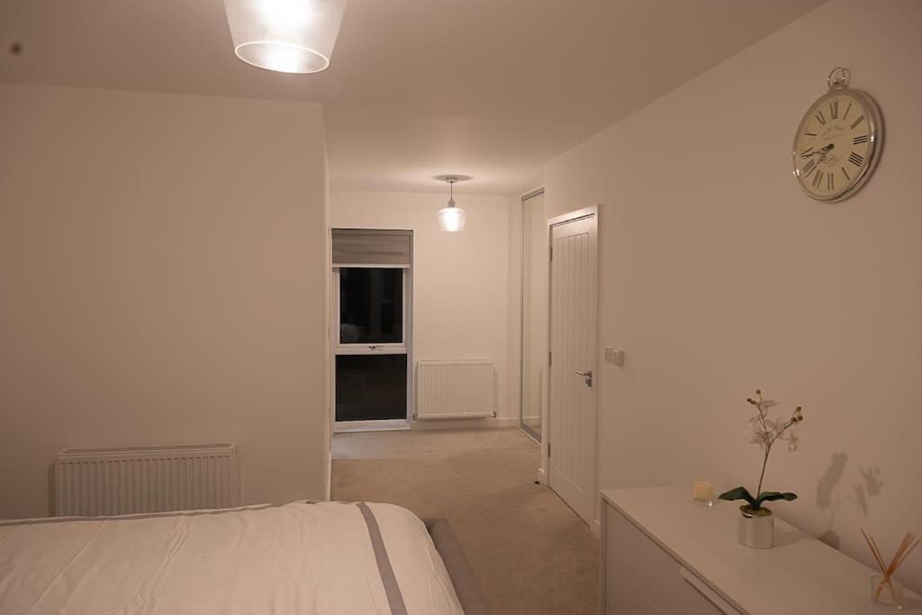 Exquisite Cozy House, Close To Train Station And Amenities Harold Wood Extérieur photo